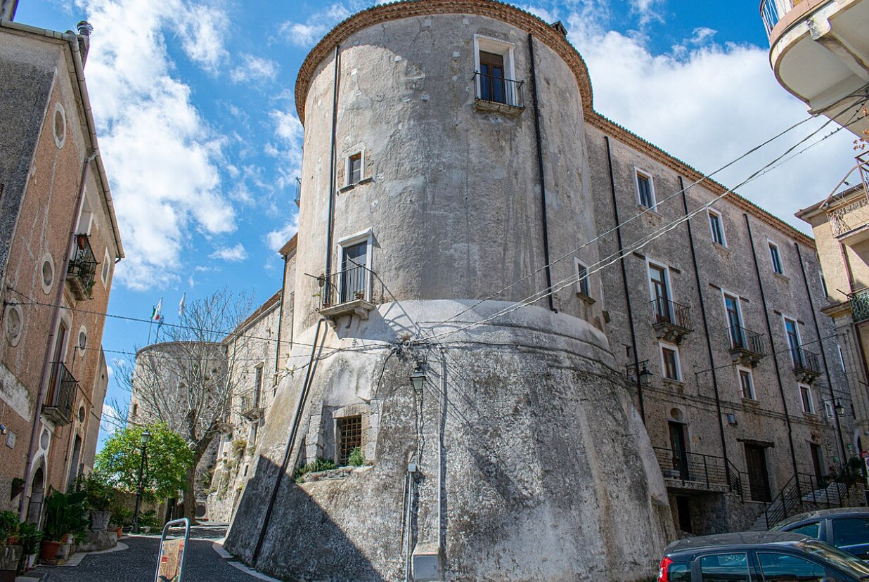 Castello Normanno del Guiscardo, Italy
